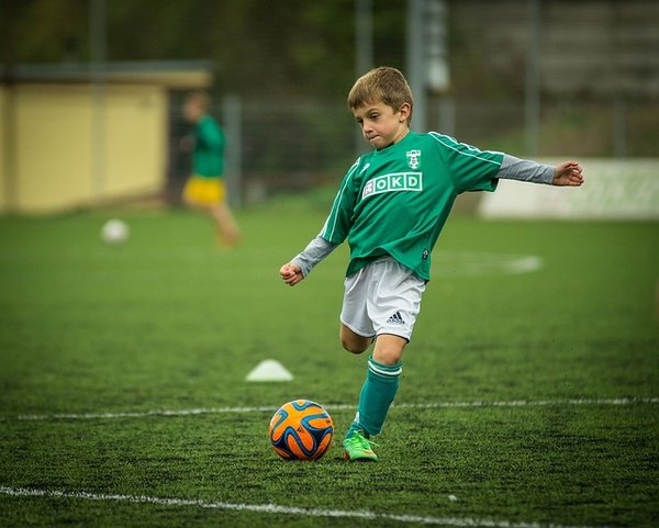 Plongez votre enfant dans l'univers de l'école de foot