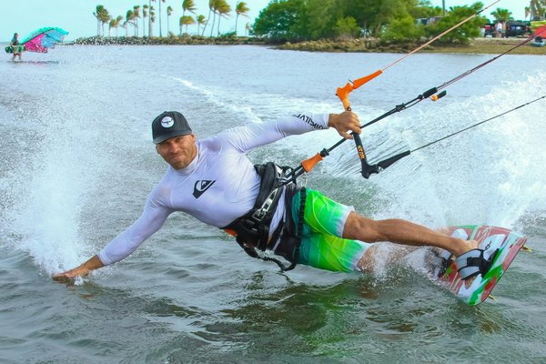 Découvrez le matériel de kitesurf manera : performance et confort